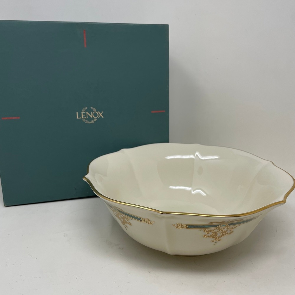 Lenox Catalan Large Serving Bowl Fine Bone China‎ Scalloped Gold Trim USA Made